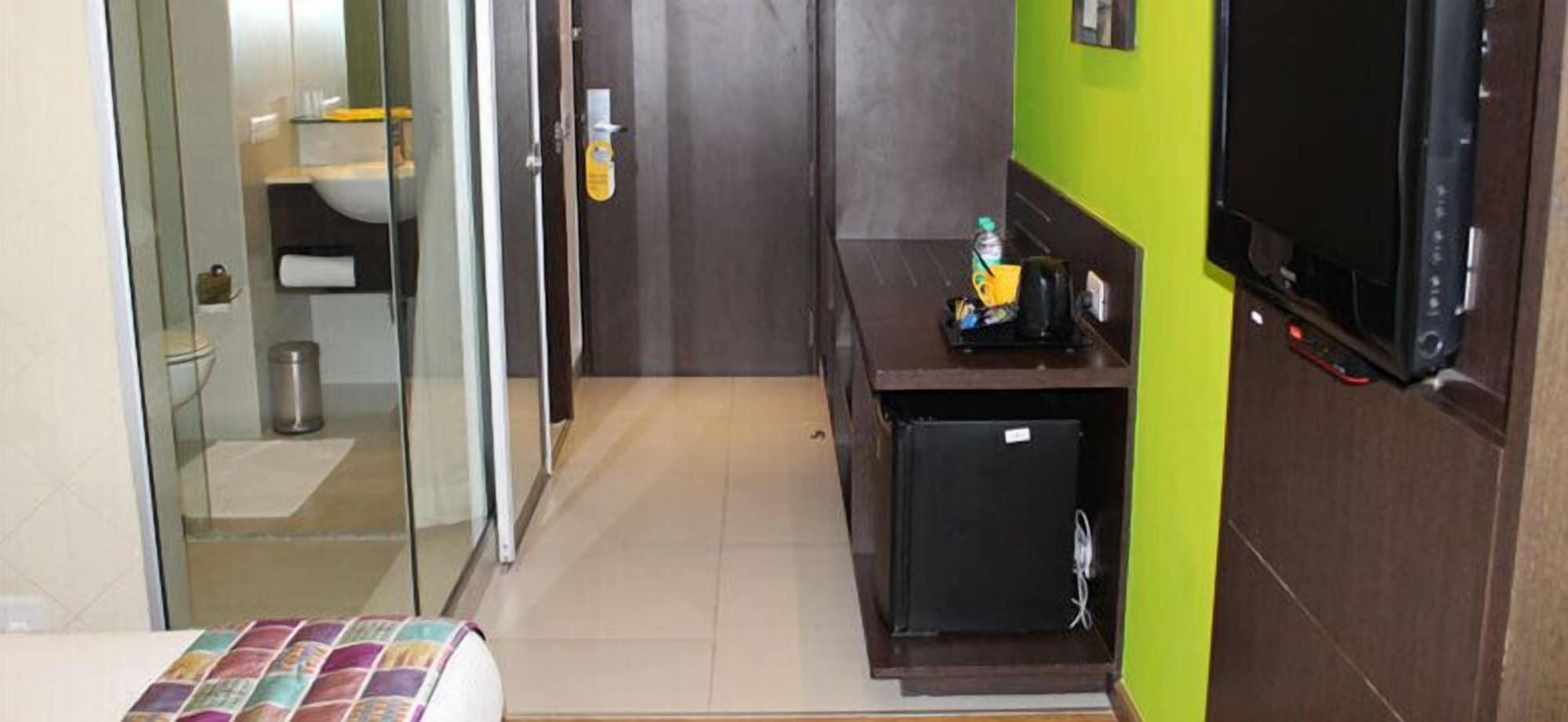Keys Prima By Lemon Tree Hotels, Pimpri, Pune Buitenkant foto