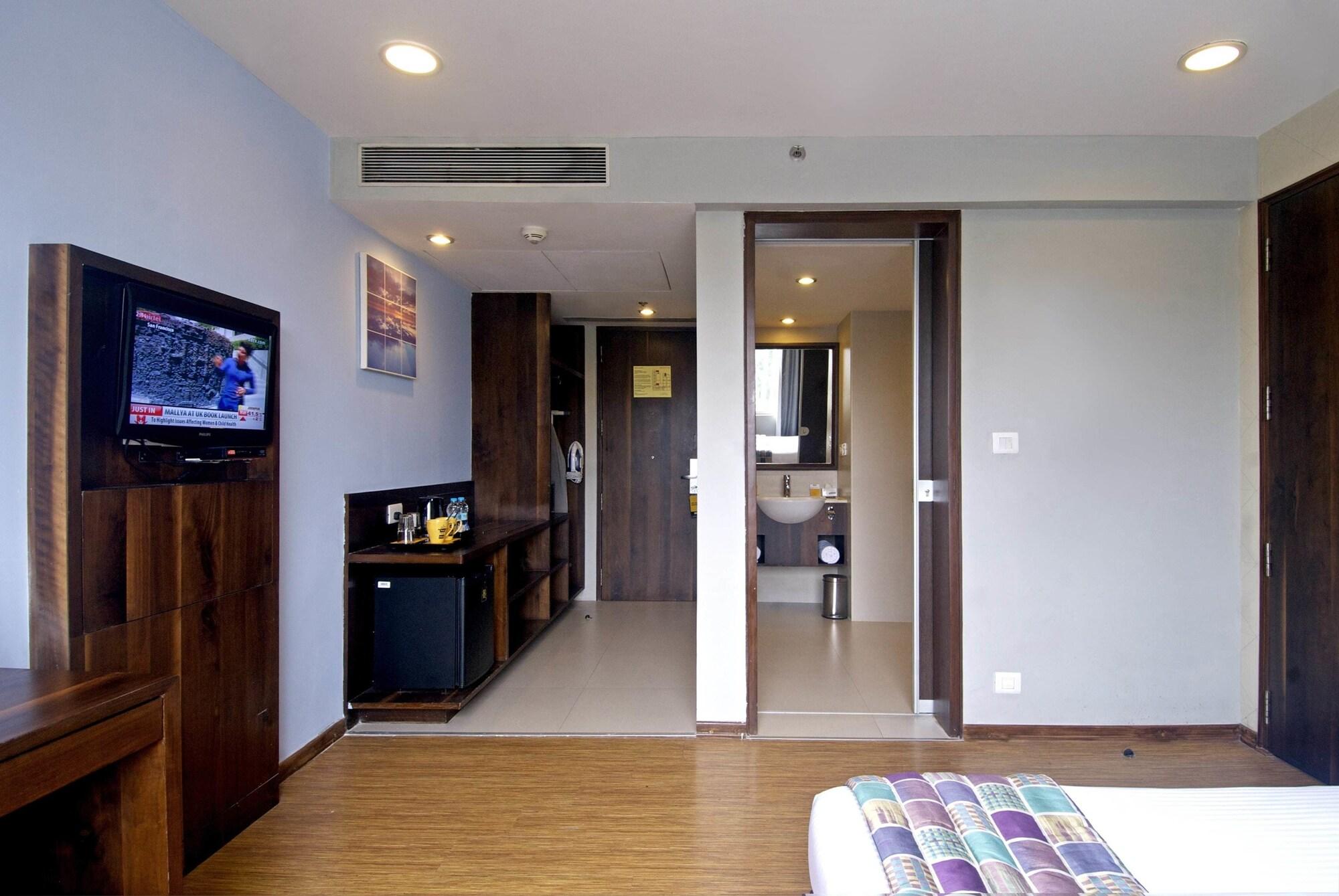 Keys Prima By Lemon Tree Hotels, Pimpri, Pune Buitenkant foto
