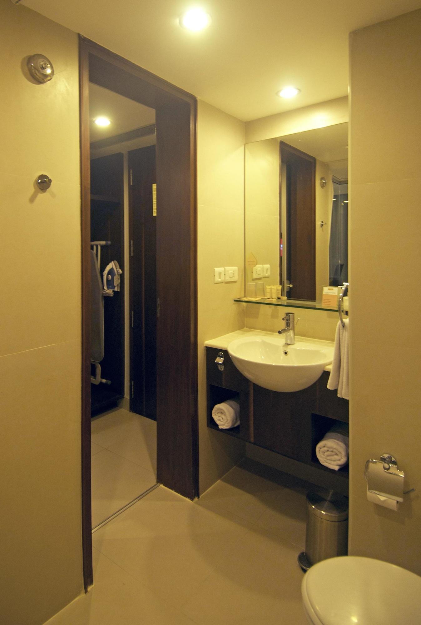 Keys Prima By Lemon Tree Hotels, Pimpri, Pune Buitenkant foto