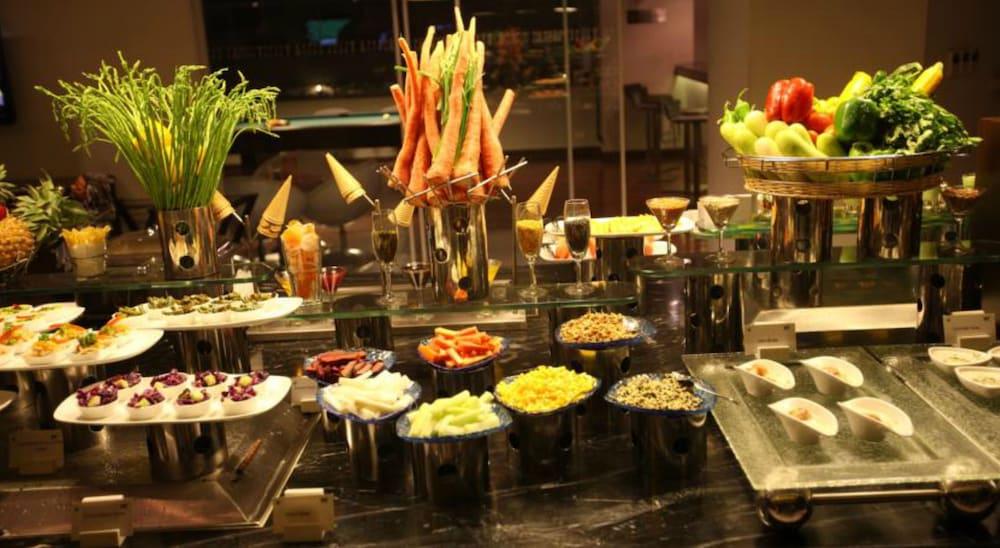Keys Prima By Lemon Tree Hotels, Pimpri, Pune Buitenkant foto