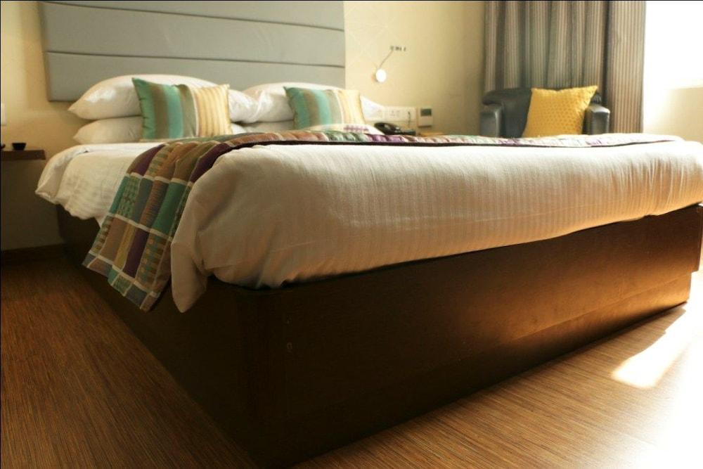 Keys Prima By Lemon Tree Hotels, Pimpri, Pune Buitenkant foto