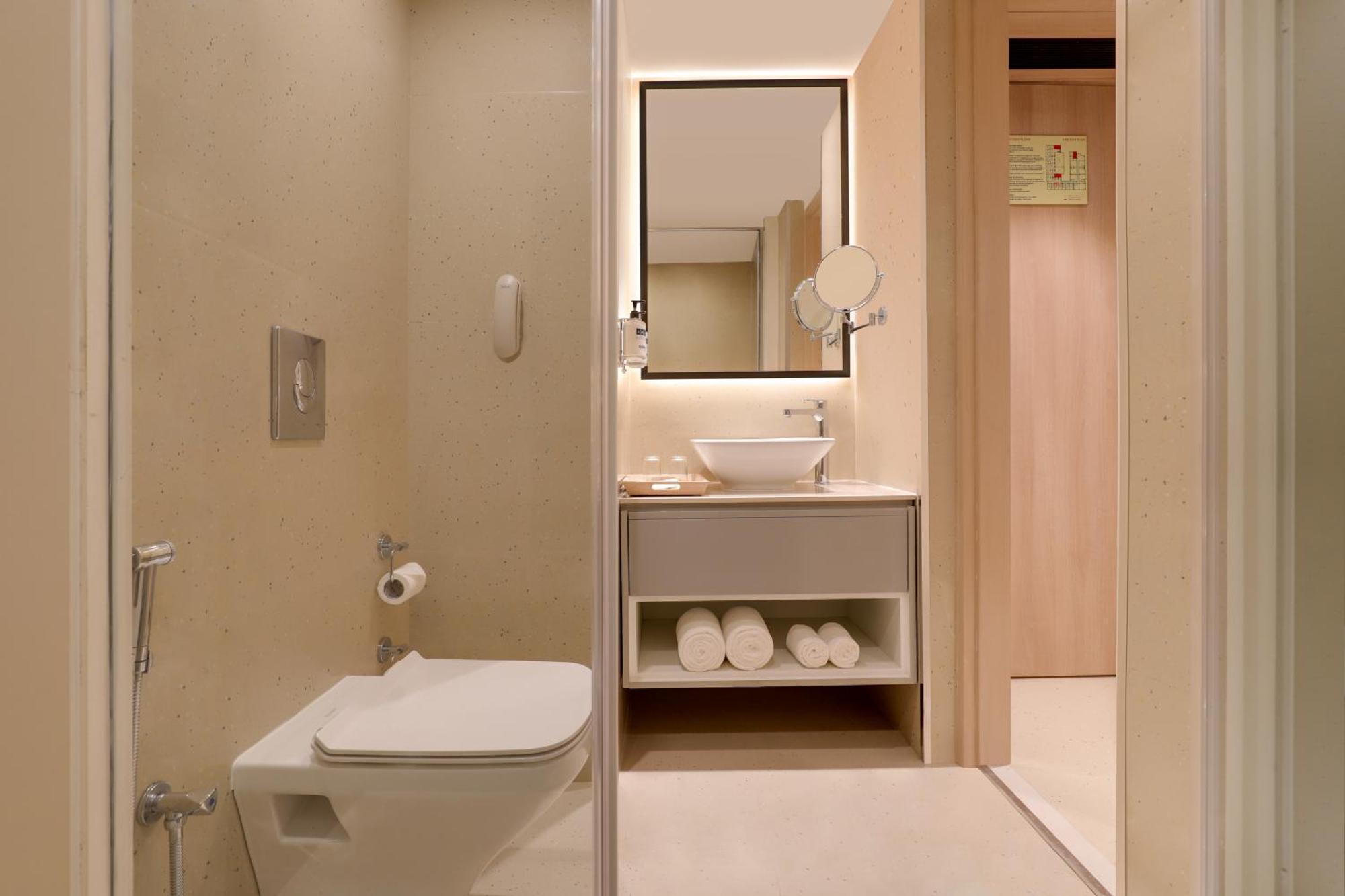 Keys Prima By Lemon Tree Hotels, Pimpri, Pune Buitenkant foto