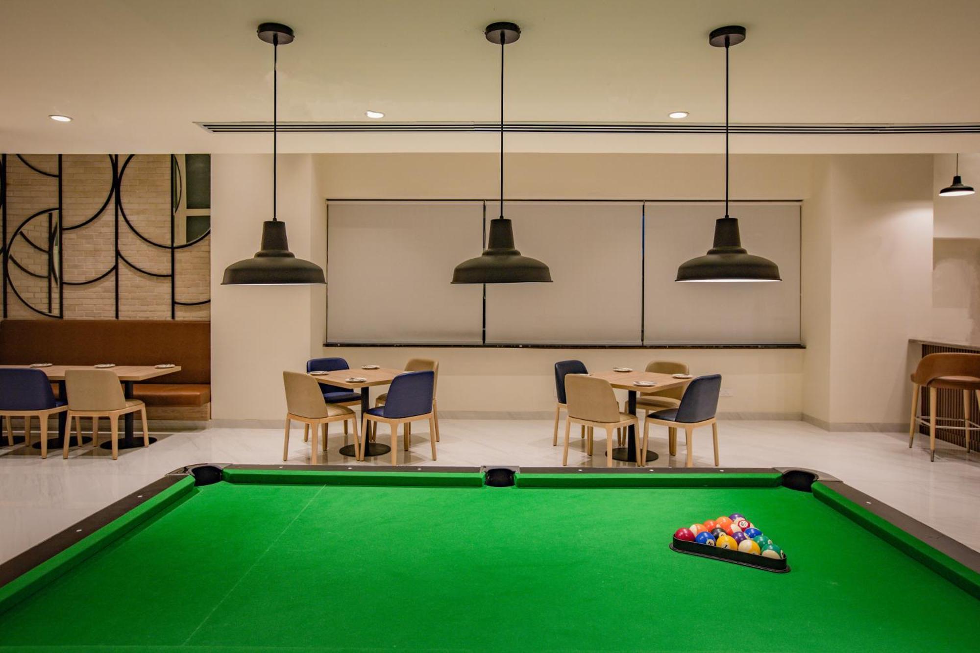 Keys Prima By Lemon Tree Hotels, Pimpri, Pune Buitenkant foto