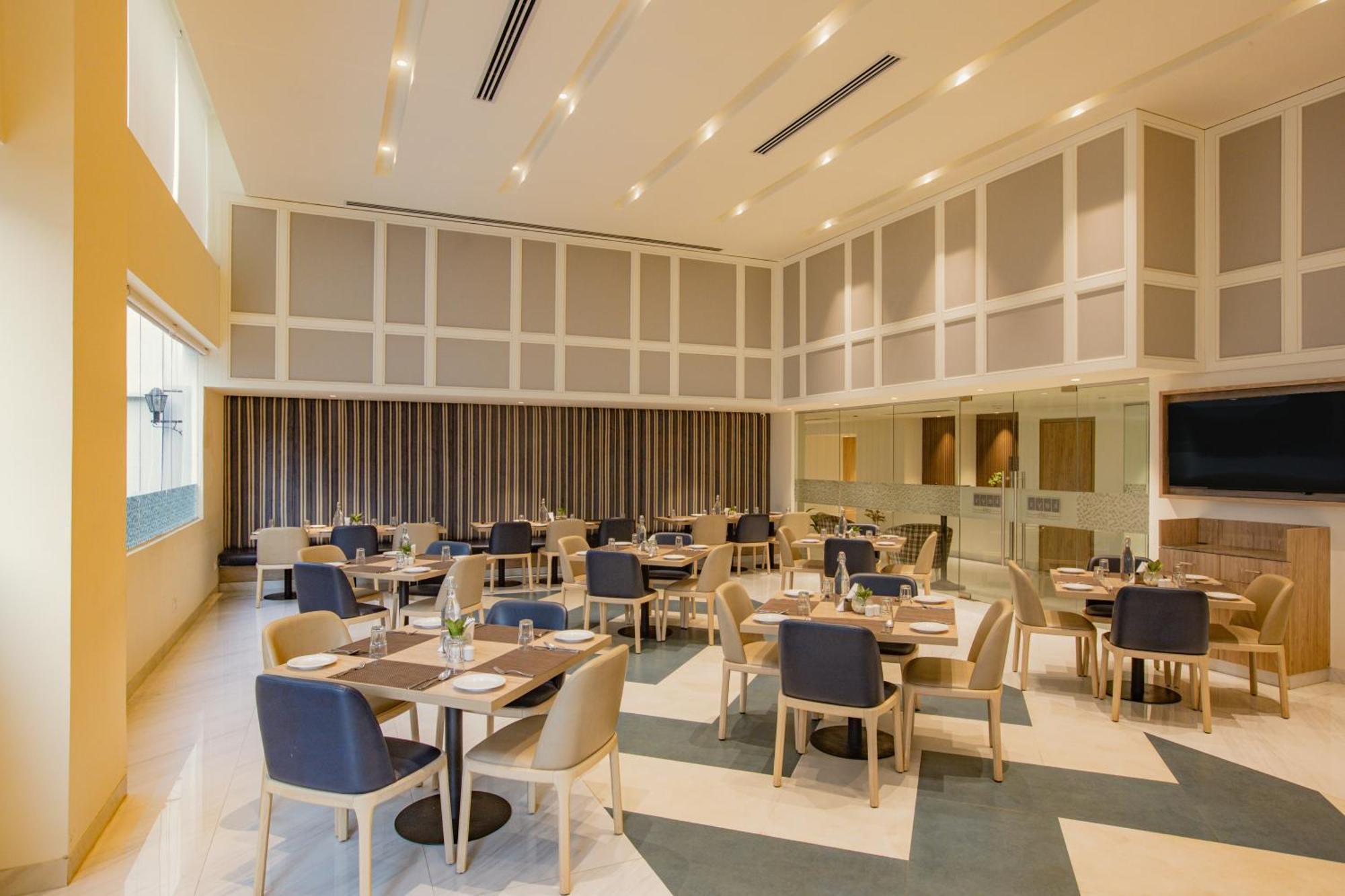 Keys Prima By Lemon Tree Hotels, Pimpri, Pune Buitenkant foto