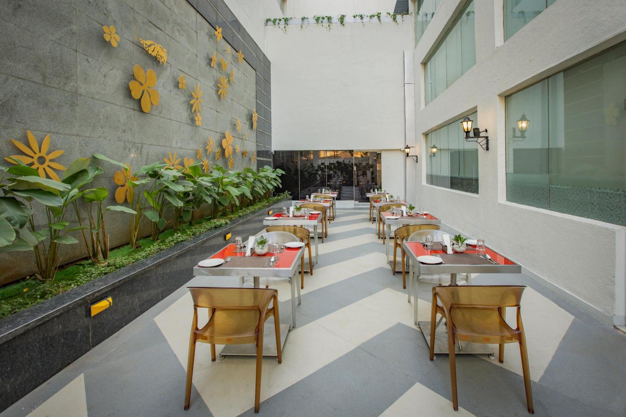 Keys Prima By Lemon Tree Hotels, Pimpri, Pune Buitenkant foto