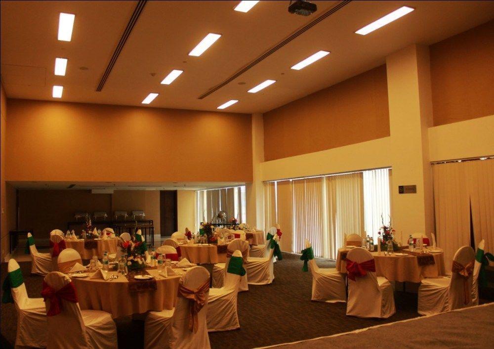 Keys Prima By Lemon Tree Hotels, Pimpri, Pune Buitenkant foto