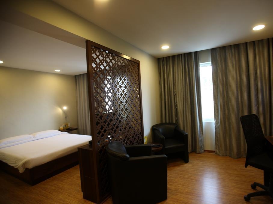 Keys Prima By Lemon Tree Hotels, Pimpri, Pune Buitenkant foto